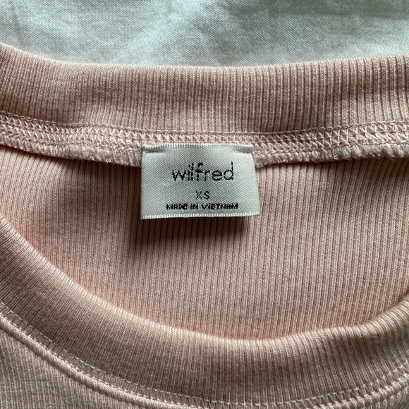 Aritzia Wilfred Ribbed T-shirt - Picture 3 of 3